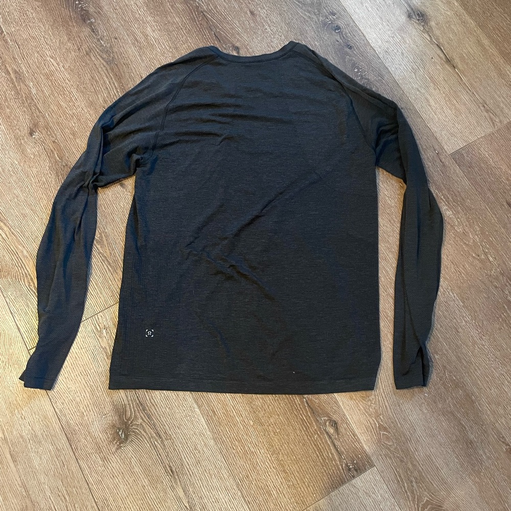 Lululemon men’s shirt size large